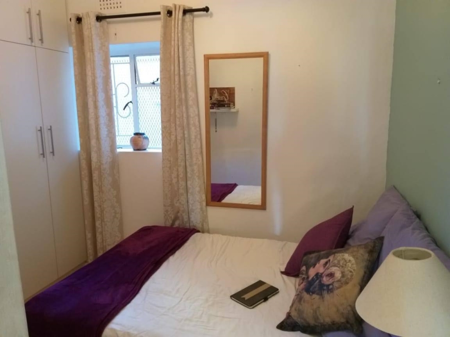 2 Bedroom Property for Sale in Vredehoek Western Cape